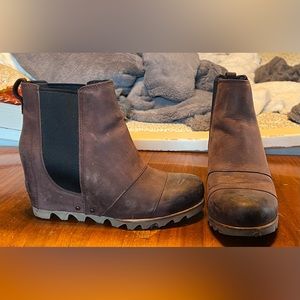 Womens size 7 sorel wedges